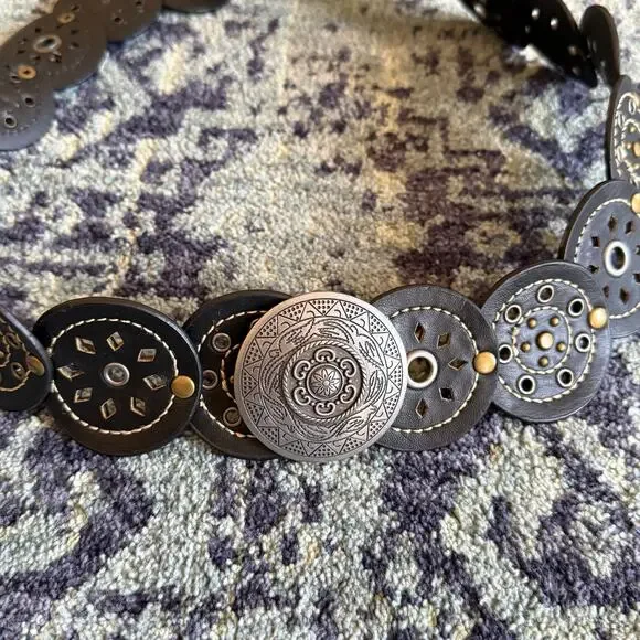 Vintage Western Leather Bohemian Festival Women’s Belt Silver Medallion Summer - Picture 1 of 10